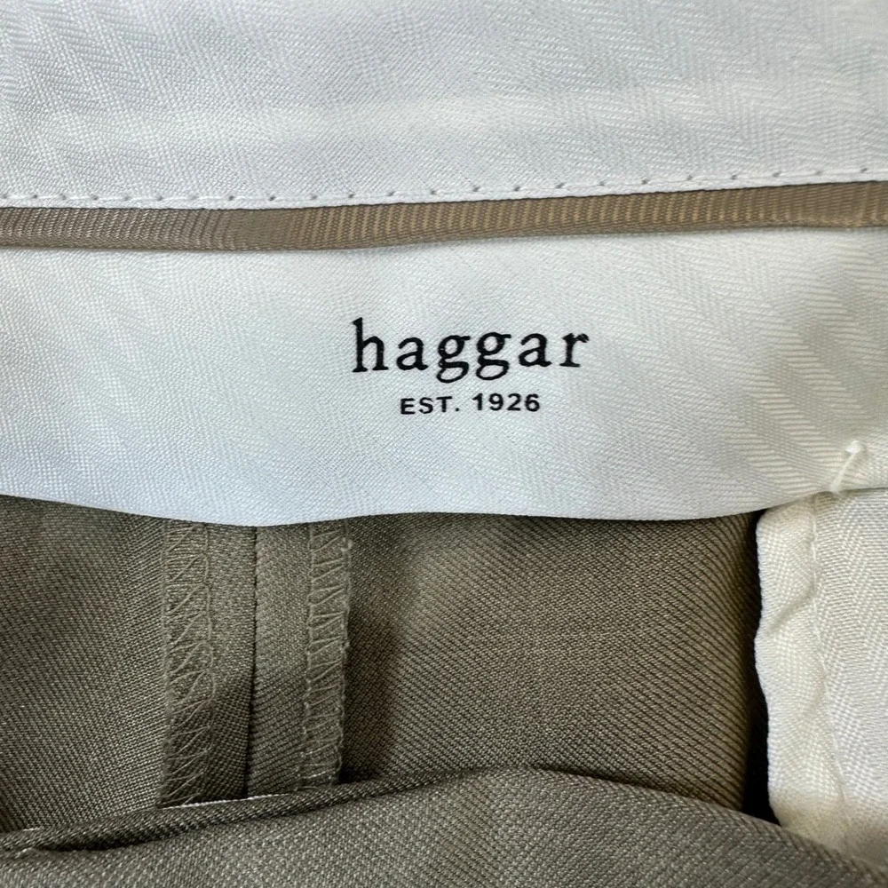 New Haggar Classic Fit Pleated Dress Pants Mens Size 36x30 Taupe Tan Repreve